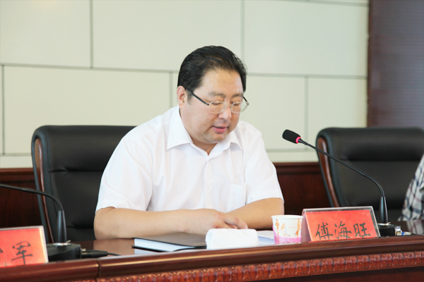 县委书记傅海旺在会上做重要讲话,他指出,刚才会议对我县四大班子专题